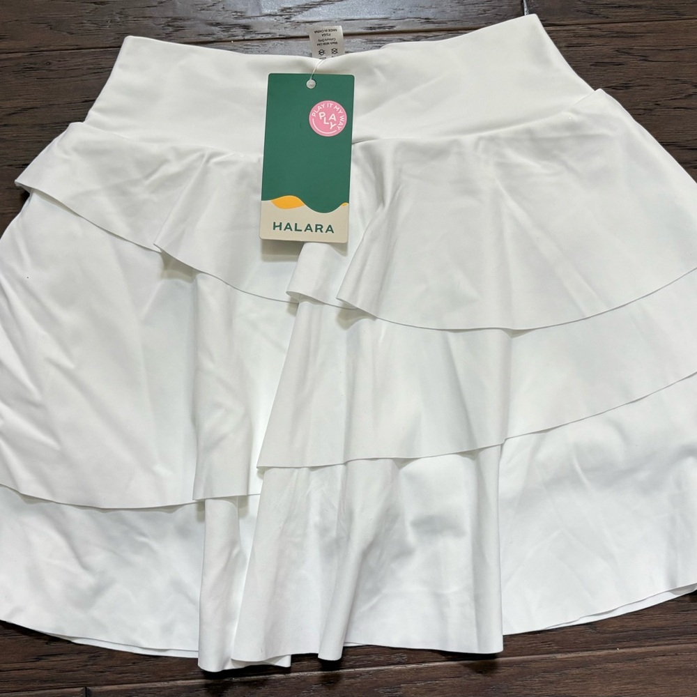 HALARA White Ruffled Skater Mini Skirt